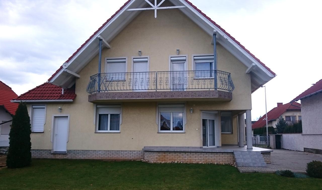 Natalie Appartment Bük Kültér fotó